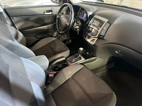 Hyundai i30 13 of 14