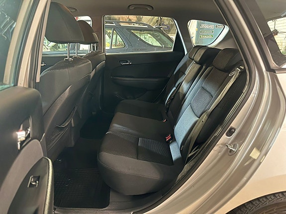 Hyundai i30 8 of 14