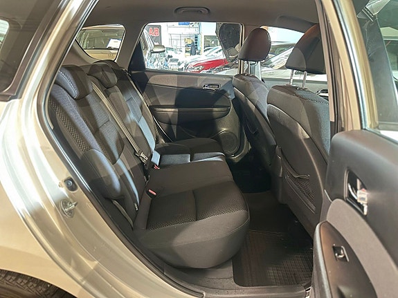 Hyundai i30 10 of 14