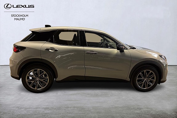 Lexus LBX 5 of 5
