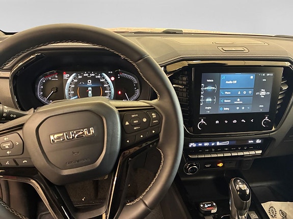 Isuzu D-max 10 of 15