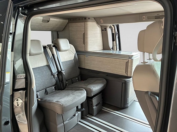 Volkswagen California 15 of 27