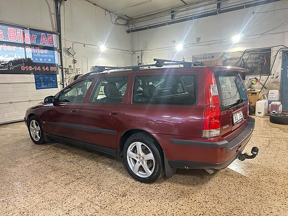 Volvo V70 5 of 5