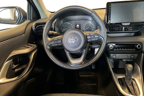 Toyota Yaris 11 of 21
