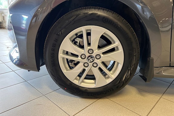 Toyota Yaris 17 of 21