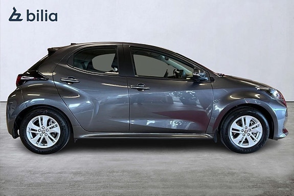 Toyota Yaris 18 of 21