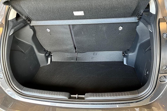 Toyota Yaris 12 of 21