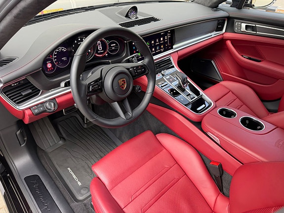 Porsche Panamera GTS 6 of 21