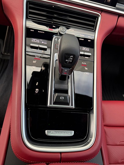 Porsche Panamera GTS 17 of 21