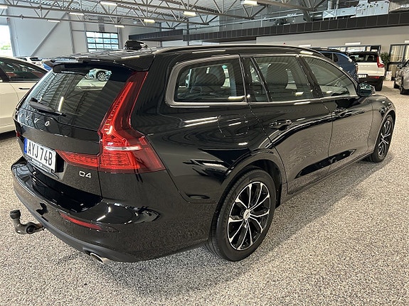 Volvo V60 4 of 5