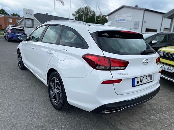 Hyundai i30 4 of 5