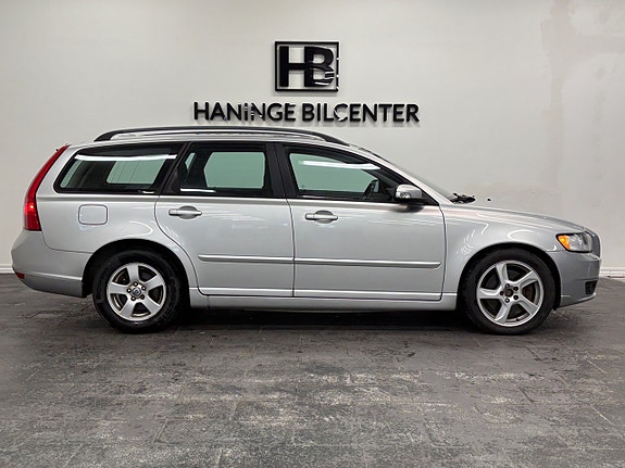 Volvo V50 3 of 14