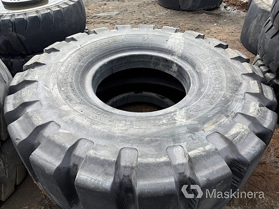 Entreprenaddäck Bridgestone 35/65-33