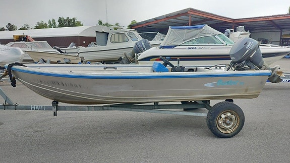 Buster XSr + Yamaha F20BEL