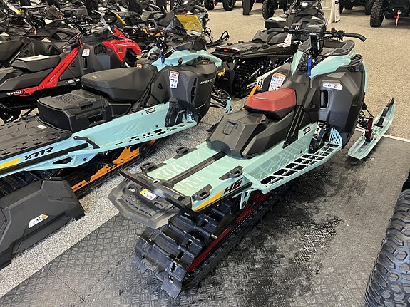 Ski-Doo Freeride 146" 850 Turbo 10,25" 136 mil 5 of 12