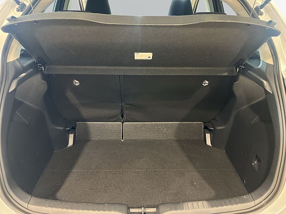 Toyota Yaris 27 of 28
