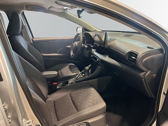 Toyota Yaris 14 of 28