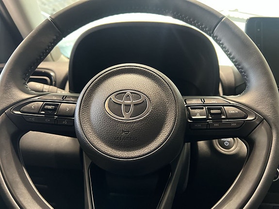 Toyota Yaris 28 of 28