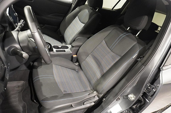 Nissan Leaf 4 of 5