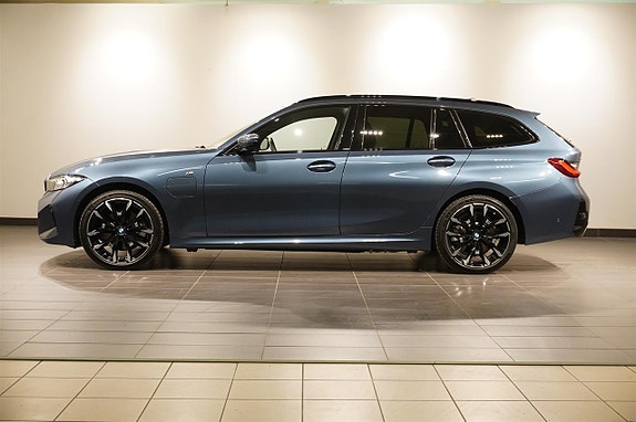BMW 330e 2 of 5