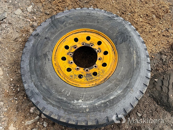 Entreprenaddäck Bridgestone 445/95R25