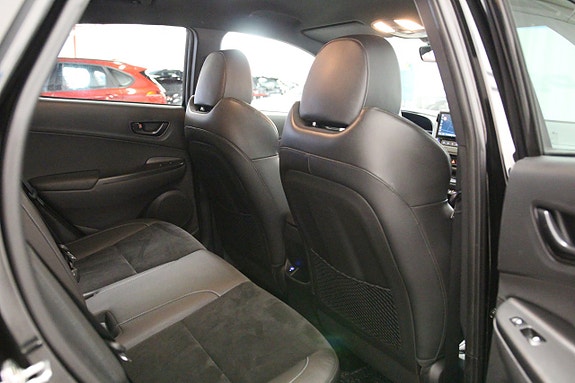 Hyundai Kona 16 of 24