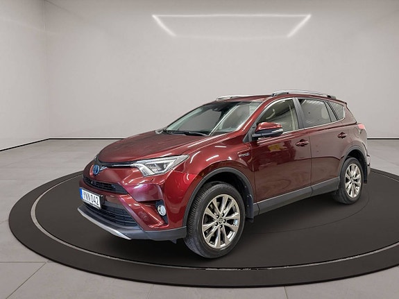 Toyota RAV4 3 of 30