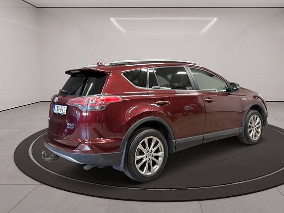 Toyota RAV4 9 of 30