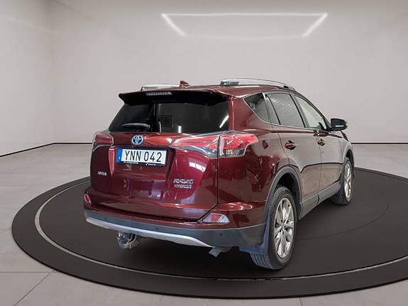Toyota RAV4 10 of 30