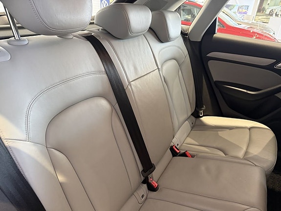 Audi Q3 9 of 16