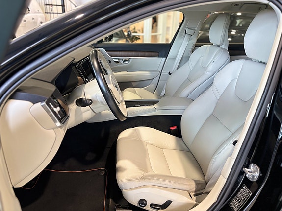 Volvo V90 Cross Country 10 of 21