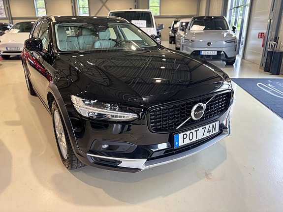 Volvo V90 Cross Country 7 of 21