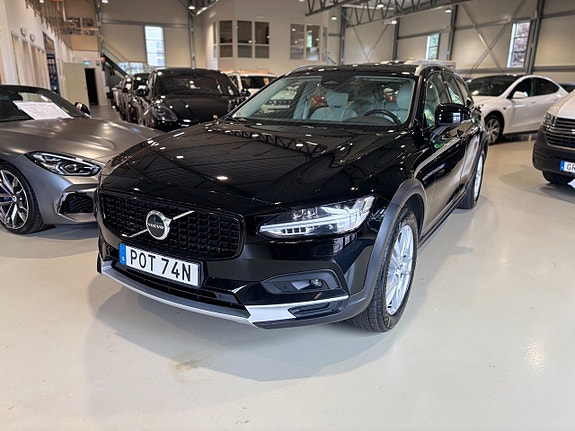Volvo V90 Cross Country 8 of 21