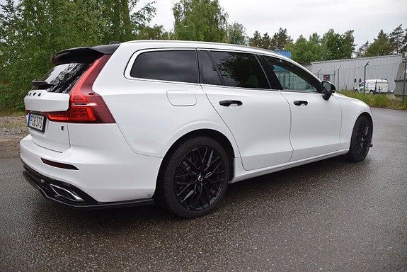 Volvo V60 5 of 5