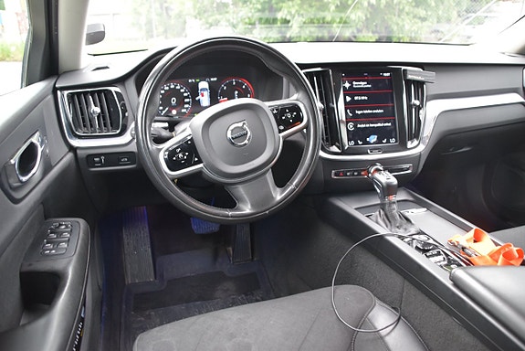 Volvo V60 7 of 27