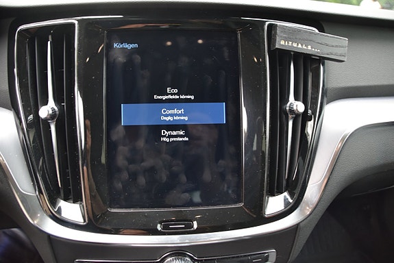 Volvo V60 16 of 27