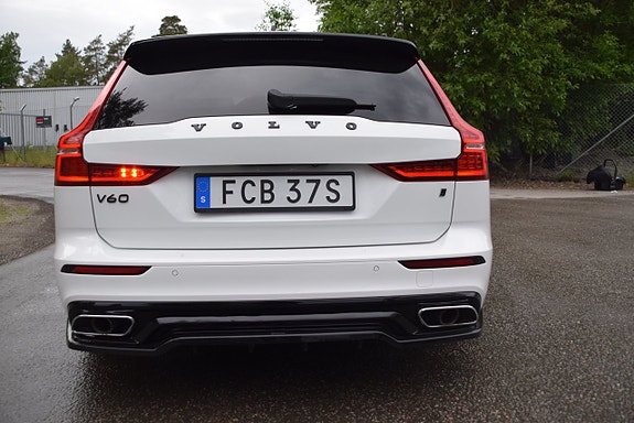 Volvo V60 4 of 5