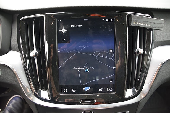 Volvo V60 11 of 27