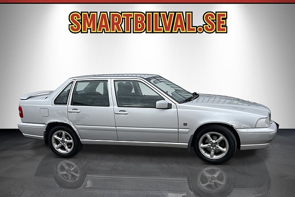 Volvo S70 2 of 5