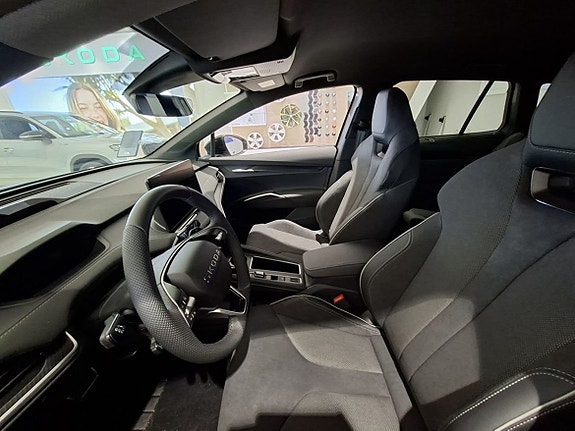 Skoda Enyaq 7 of 12