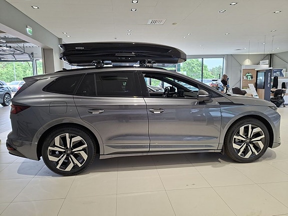 Skoda Enyaq 3 of 5