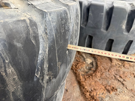 Entreprenaddäck Bridgestone V-steel E-lug 7 of 26