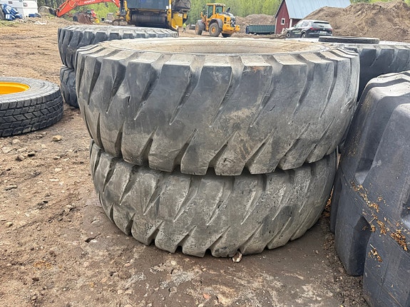 Entreprenaddäck Bridgestone V-steel E-lug 22 of 26