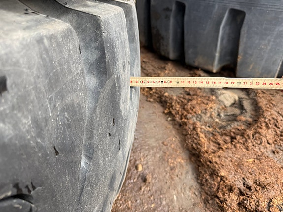 Entreprenaddäck Bridgestone V-steel E-lug 8 of 26