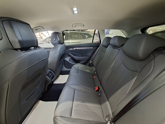 Skoda Superb 5 of 5