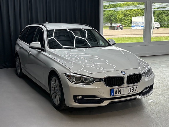 BMW 320d 2 of 5