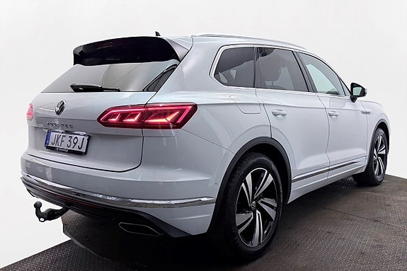 Volkswagen Touareg 6 of 30