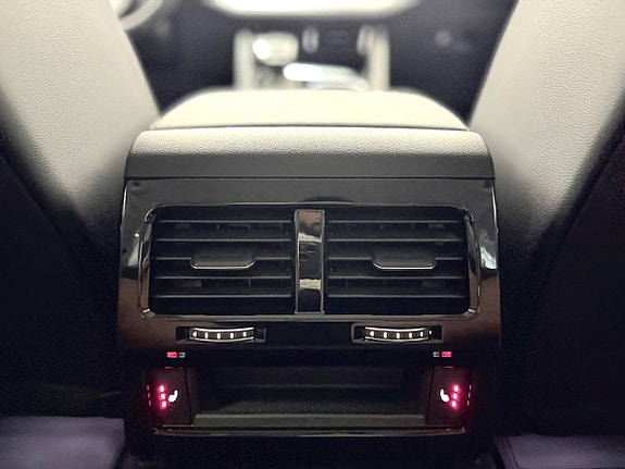 Volkswagen Touareg 16 of 30