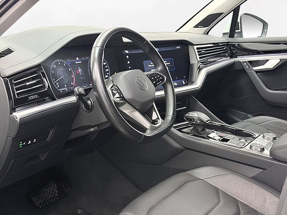Volkswagen Touareg 13 of 30