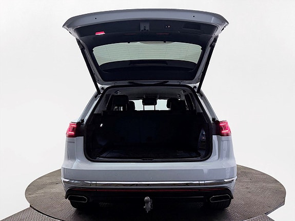 Volkswagen Touareg 8 of 30